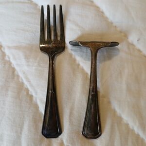 Lunt Silverplate Elegant Silver Child's Fork and Food Pusher Set Bostonian